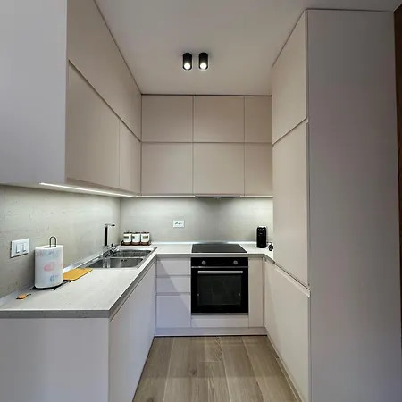 Herin شقة تيرانا